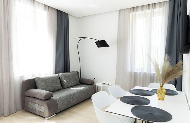Kula & the Top Apartments - Photo 17
