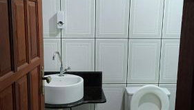 CASA DE HOSPEDAGEM FLORES PARATY 700 METROS DO CENTRO COM CAFÉ da MANHÃ - Foto 4