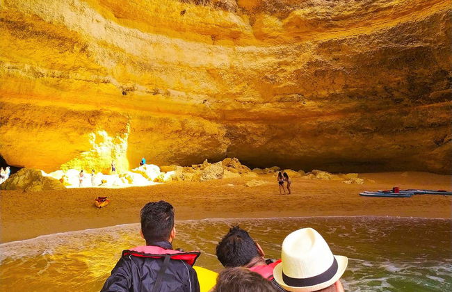 Giro in barca nella grotta di Benagil - Foto 4