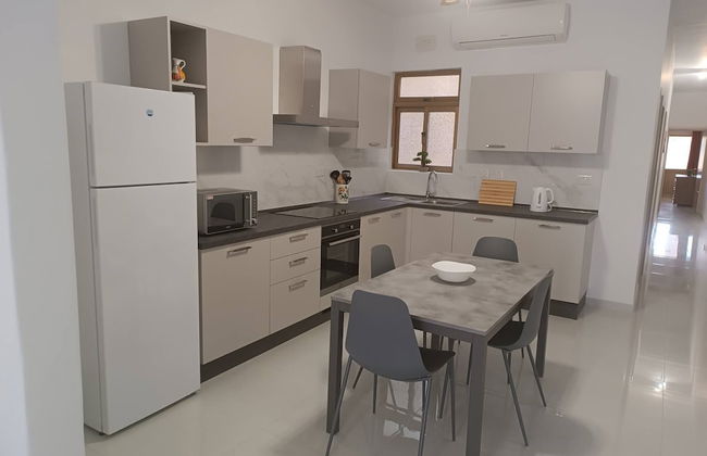 Seaside Stylish and Spacious 2-bedroom Apartment - Foto 24