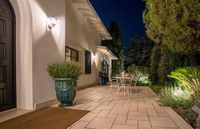 Charming Green and Blue Villa by Wonderful Italy - Photo 45