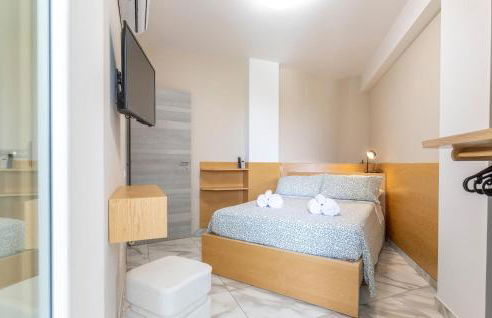 Amazing Apartment In Boscoreale - Photo 13