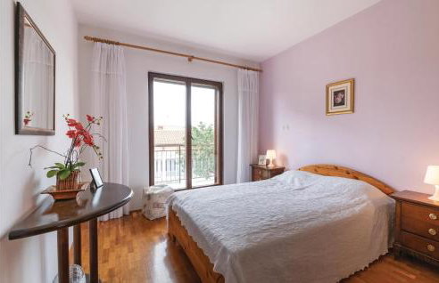 Beautiful Apartment In Hrboki With Wifi - Photo 29