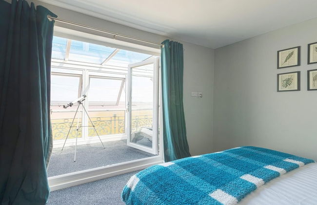 Stunning Beach House On the Beach - Foto 1