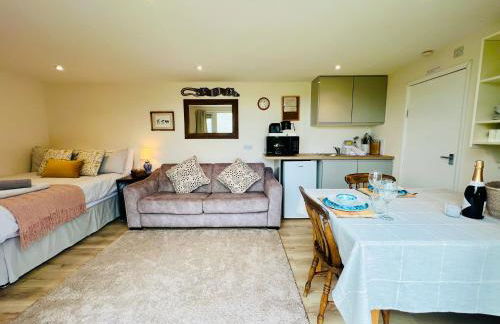 Romantic Cabin Retreat on 50-Acre Suffolk Farm - Foto 48