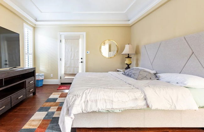 BIZI near Galleria Mall - Foto 2