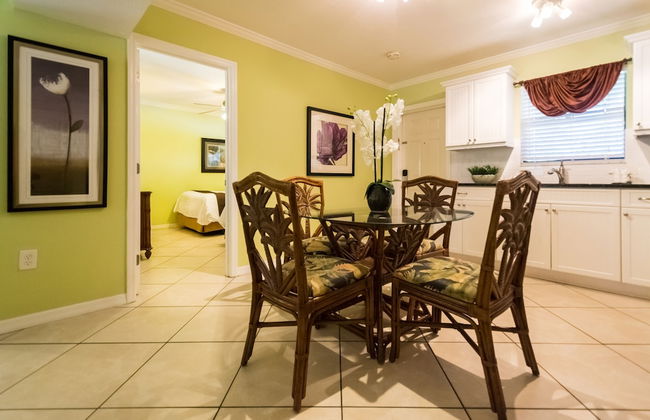 Tropical Beach Resorts - Photo 18