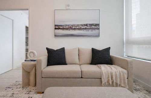 City Skyline Views & Rooftop Pool at District 225 - Foto 15