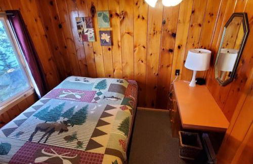 Lakeside 2 Bedroom Glacier Cabin On Kab - Foto 16