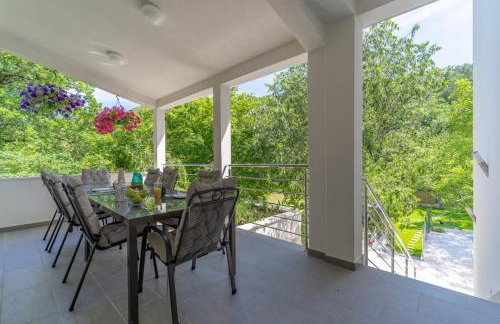 Villa Zara with 32 sqm heated Pool, Jacuzzi, Billiard, Tennis table, 8pax - Photo 10