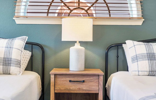 T Time Getaway - Overlooking Golf Views! - Photo 3