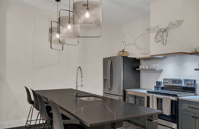 The Grove by AvantStay – Stylish Group Stay with Private Bathrooms - Foto 44