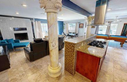 Trendy lux house near strip* Pool *hottub-Kirkland - Foto 25