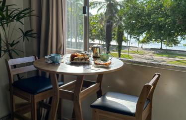 Apartamento com vista pro mar no Centro de Ubatuba - com estacionamento 2 quartos e cozinha completa - Foto 2