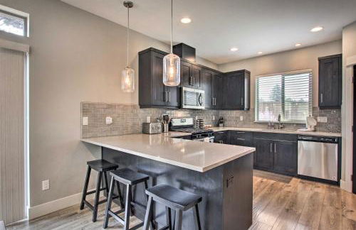 Bend Home with Patio and Fire Pits Less Than 3 Mi to Dtwn - Foto 7