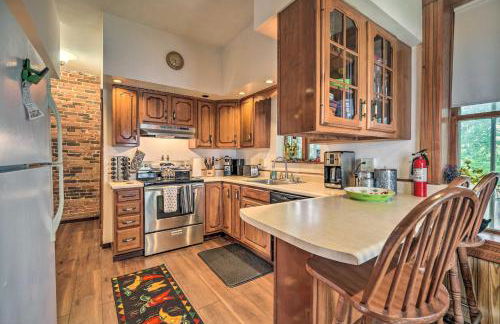 Historic Apartment - Half Mi to Lake Champlain! - Foto 9