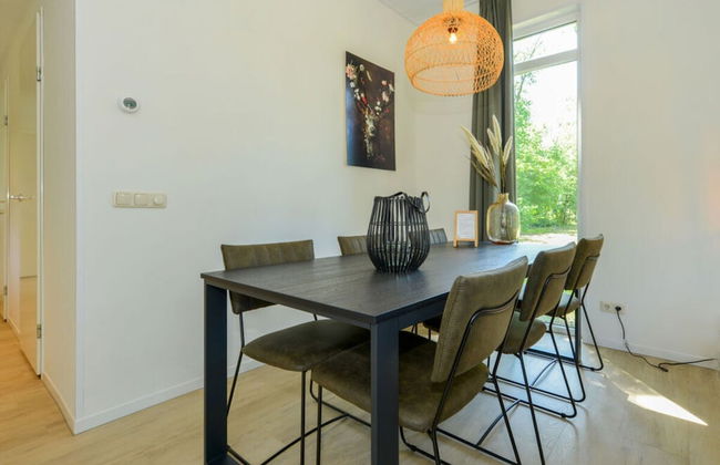 Pavilion 6 People With Storage Space - Photo 8