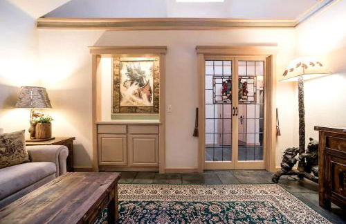 Breathtaking Cottage Rental on Castle Grounds Overlooking Lake George - Foto 38