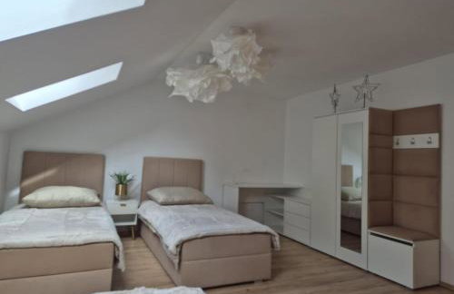 Luksusówka Gajowego nad jeziorem - Photo 26