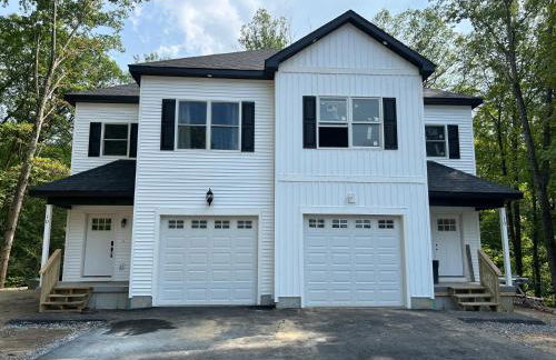 NEW 3 bedroom - Thoroughbred Farm & Lake Views! - Foto 19