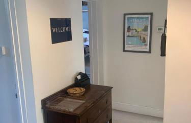 Top Floor. Top Notch. Tranquil Treat. Stone's throw from Thames. - Foto 19