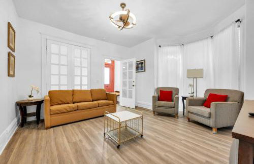 Detroit 3BR in Mexicantown | Sleeps 7 + WiFi - Foto 4