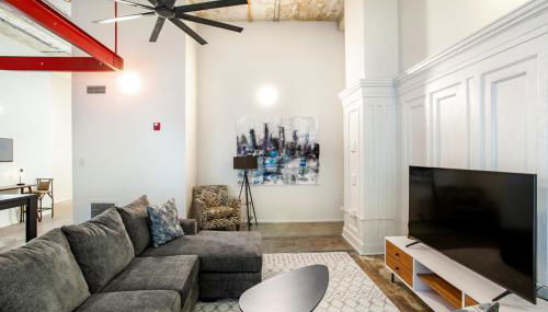 Historic Downtown Loft with Modern Flare - Foto 5