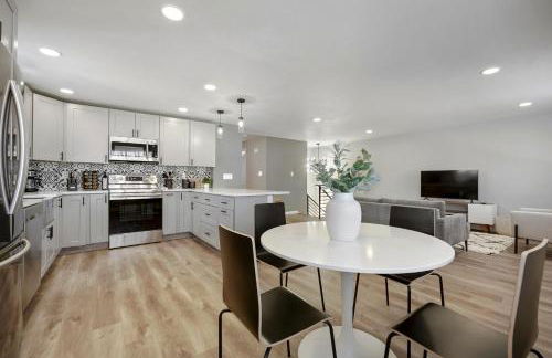 Serene 4-Bedroom Getaway in Arvada! Pet-friendly! - Foto 14