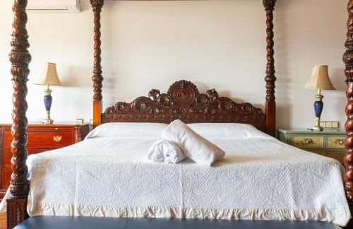 Mansión con Jacuzzi a 40 grados, gran piscina y Pádel - Photo 44