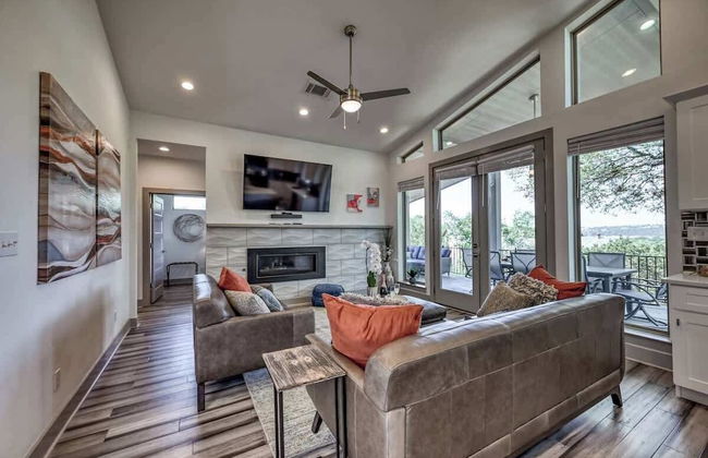 Upscale 5BR Home on Lake Travis With Hottub & Lake Views - Foto 18