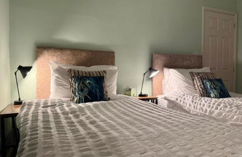 The Lily•Central Beeston•Private Apartment•SmartTV•Free Wi-Fi•Tram• - Photo 24