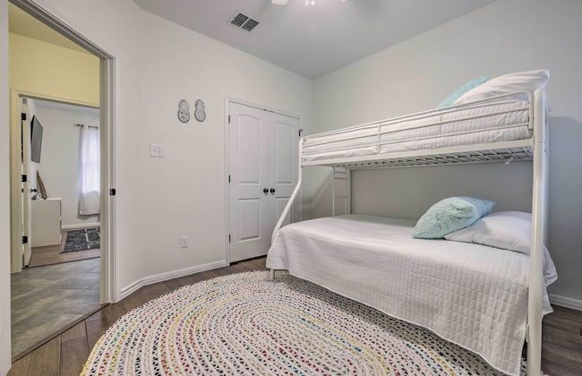 Gorgeous Luxury Home With Hot Tub Just 3 Miles to Dtwn! - Foto 6