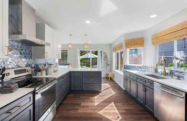 Goblin's D&D House Cinema Board Games - Photo 18