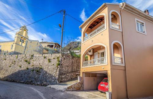 San Elias House - Photo 27