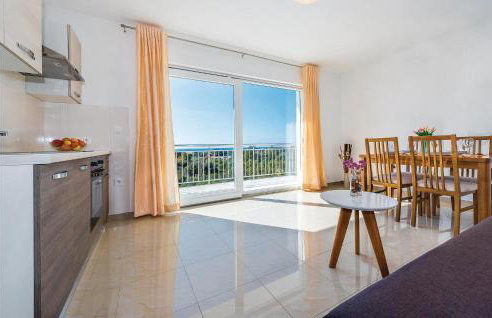 Six-Bedroom Holiday Home In Rogoznica - Foto 22