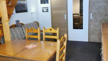 Front de neige PLAGNE VILLAGES Duplex 6 pers 2 ch ski aux pieds exposé SUD 2050 m - Foto 4