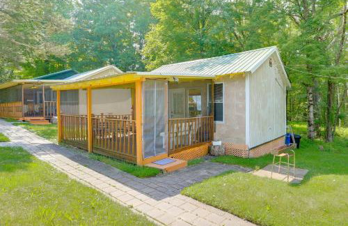 6 Mi to Bethel Woods Cabin with Pool Access - Foto 13