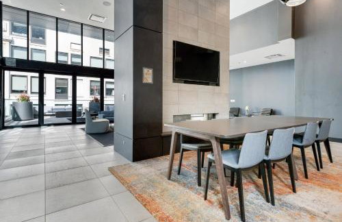 Experience Downtown Chicago at Millennium - Luxury Apartments in The Loop - Photo 50