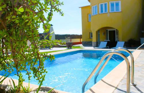 House with Pool and Sea Views - Photo 26