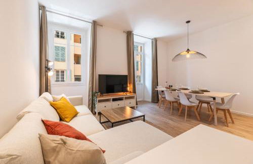 Magnifique 2P avec vue sur le port de Nice - Photo 19