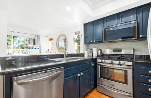 5bed 3bath Private gated community home 7miles to Downtown La close to Disney - Photo 18