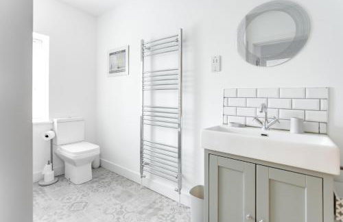 Large Modern Scenic 4 Bedroom Townhouse - Foto 43