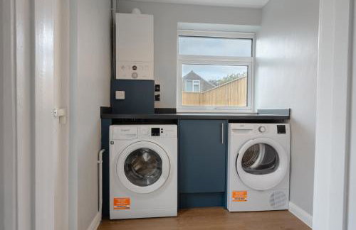 4-Bedroom Coastal Getaway in Pembroke Dock - Foto 10