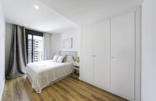 Sunsets and the pool in Barcelona - Foto 16