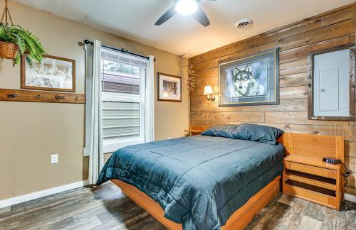 1 Mi to Lake Arbutus Pet-Friendly Home, Fire Pit - Foto 18