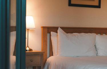 Forest Corner Luxury Home with Hot Tub - Foto 10