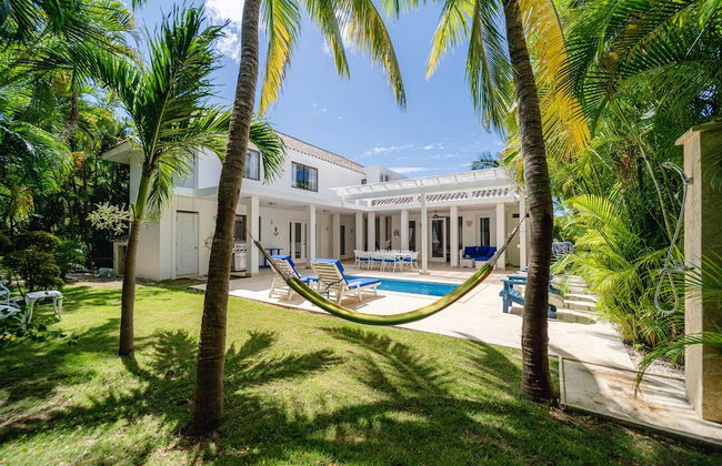 A Guest Dream Villa Blue at Punta Cana Village! - Photo 1