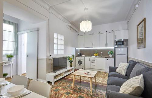 BBarcelona Sagrada Familia Garden Apartment - Photo 3