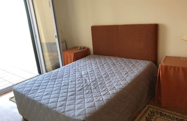 P Delgada 3-bed House, Sleeps 6, Parking & Seaview - Foto 2