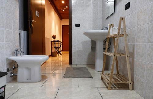 Emily House Vignola - Photo 16